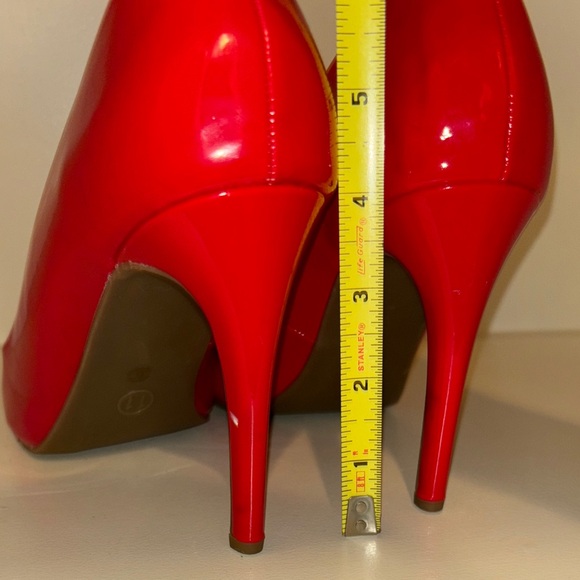 Worthington Sz. 11 Red Patent classic pumps. - Read Note!! - sold as is - - Picture 6 of 7